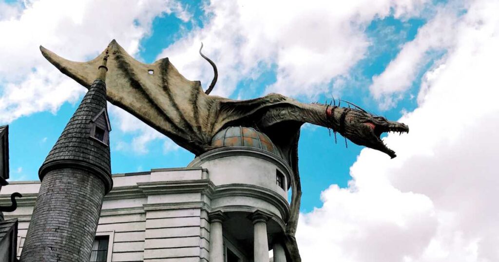 Dragon on rooftop from Universal Studios Land of Harry Potter.